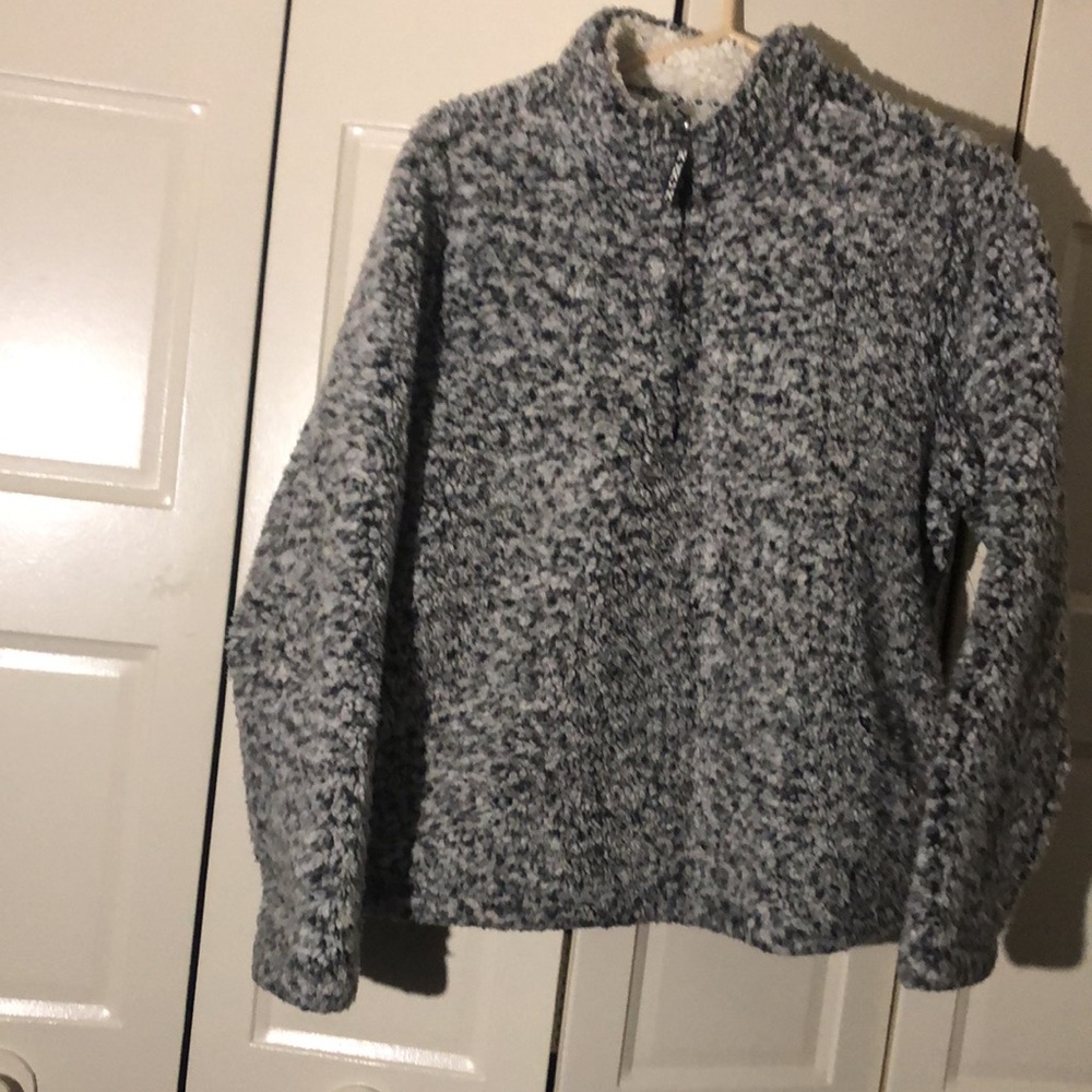 Fuzzy Soft Jacket - Picture 2 of 4
